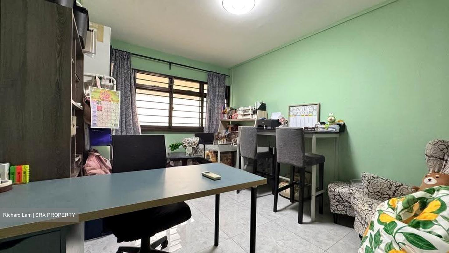 Blk 115 Ho Ching Road (Jurong West), HDB Executive #632424221